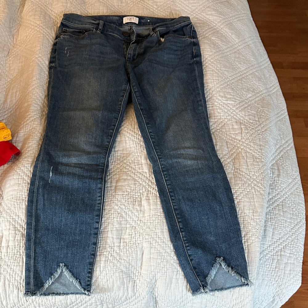 LOFT Distressed Dark Blue Cropped modern skinny Ankle Jeans Sz 6